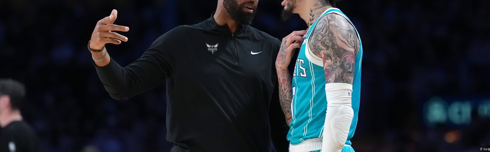 glow-kaiyun.com-两队外线都铁麻了！骑士三分40中8 黄蜂三分更是仅47中8