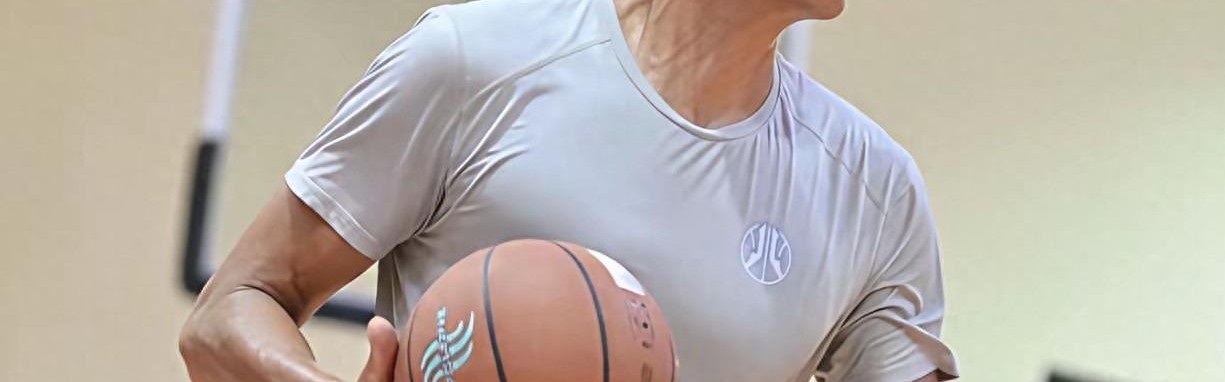 glow-kaiyun.com-季乐：退役后竟然当交警，曾拿3次CBA总冠军，妻子是宏远啦啦队长