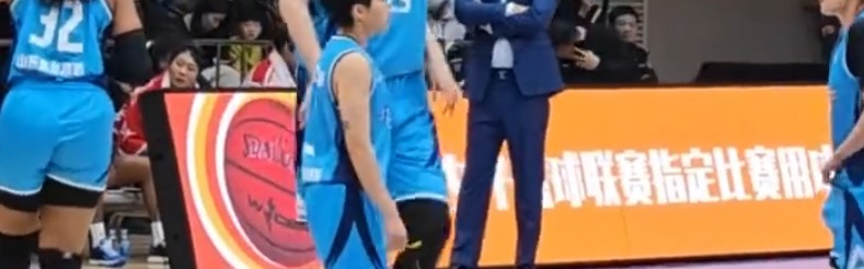 glow-kaiyun.com-10分钟6中6轰15+6！2.26米张子宇登场3胜1负 移动仍是最大弊病