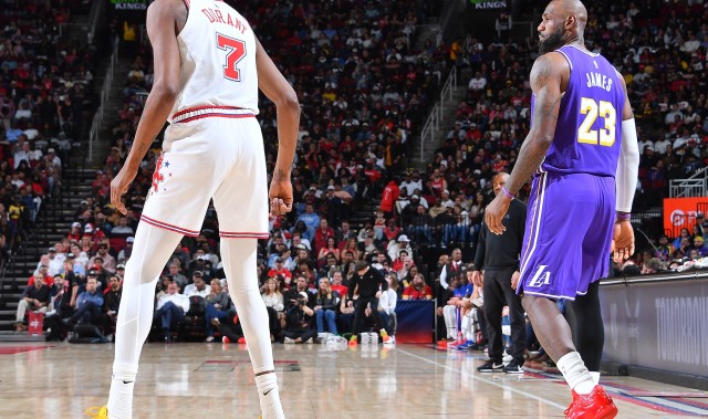 开云网站-张佳玮谈火湖：詹杜此前交手最多打5场 14总决若遇上就是巅峰对决